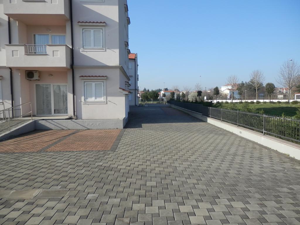 Apartments Nautica Novigrad Istria Exterior foto