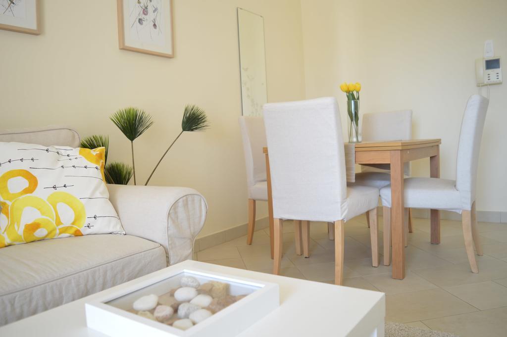 Apartments Nautica Novigrad Istria Habitación foto